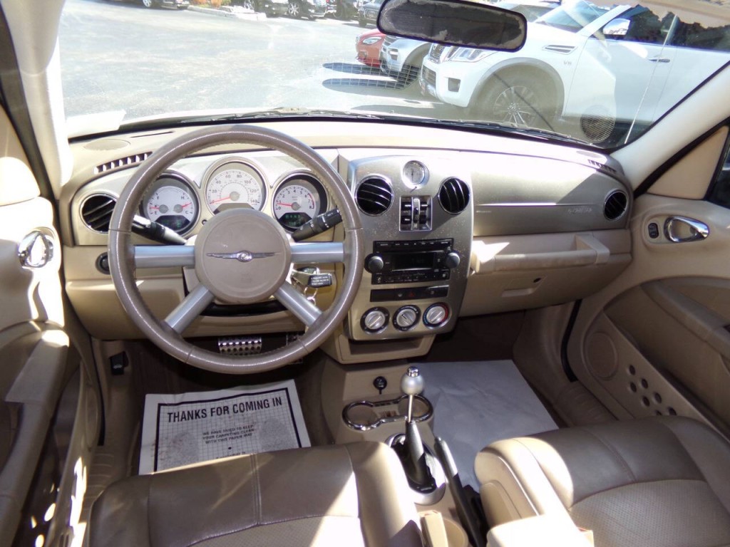 2006 Chrysler PT Cruiser Image 18
