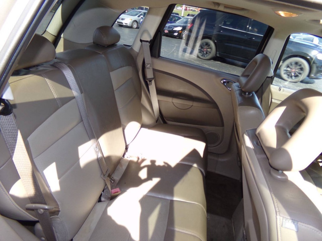 2006 Chrysler PT Cruiser Image 24