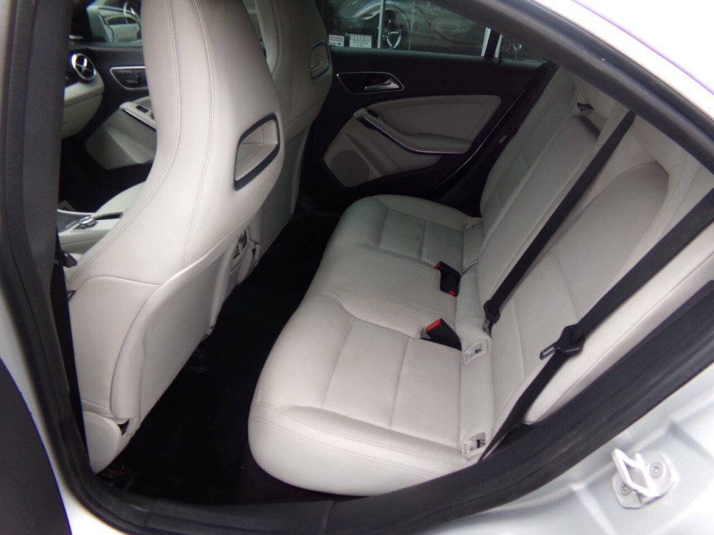 2014 Mercedes-Benz CLA-Class Image 13