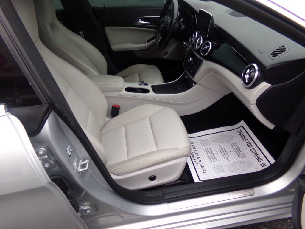 2014 Mercedes-Benz CLA-Class Image 24