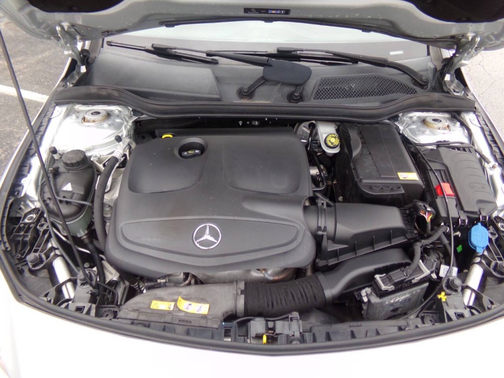 2014 Mercedes-Benz CLA-Class Image 28