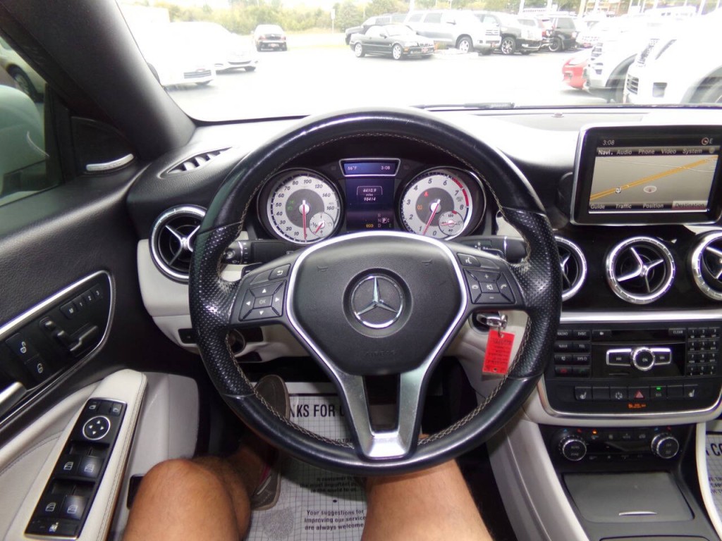 2014 Mercedes-Benz CLA-Class Image 46