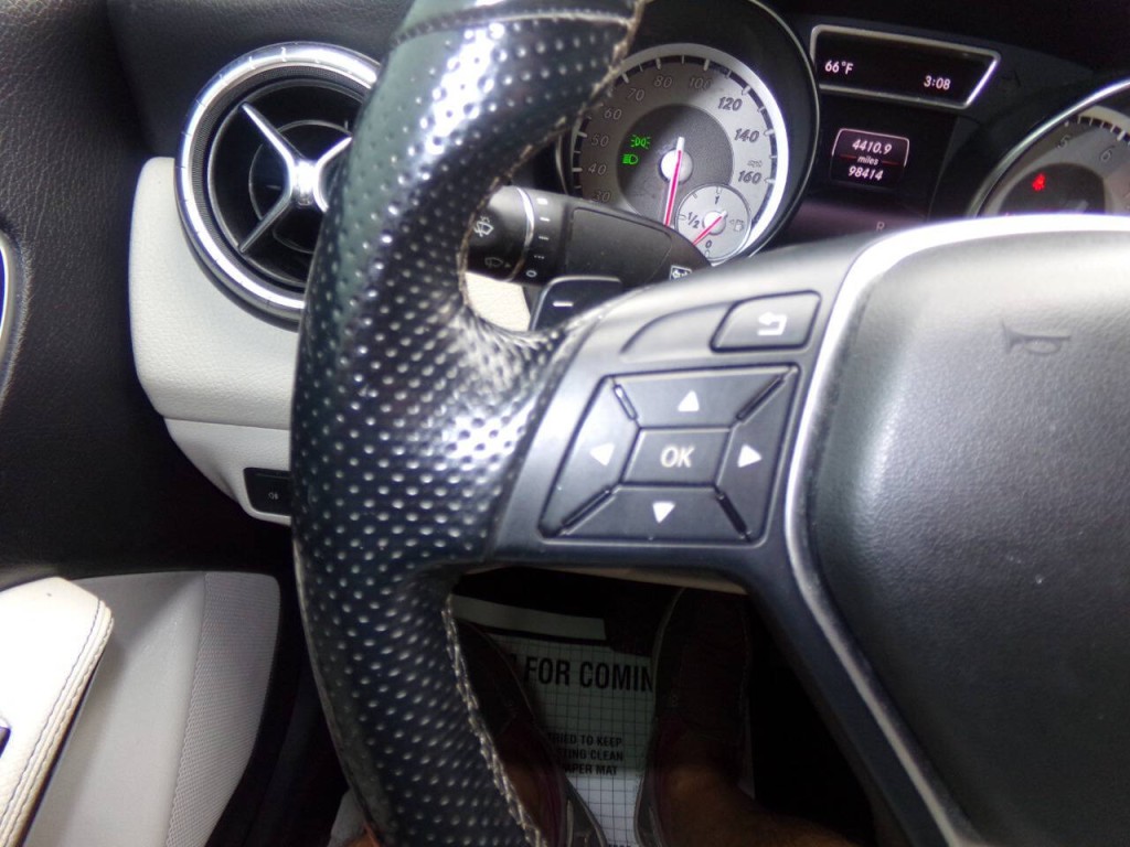 2014 Mercedes-Benz CLA-Class Image 51