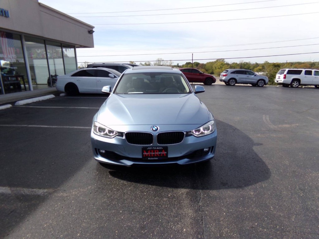 2013 BMW 3 Series Image 3