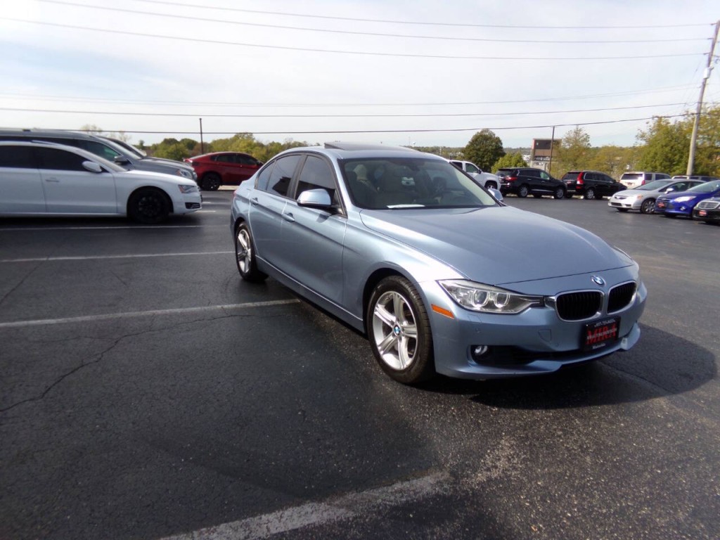 2013 BMW 3 Series Image 4