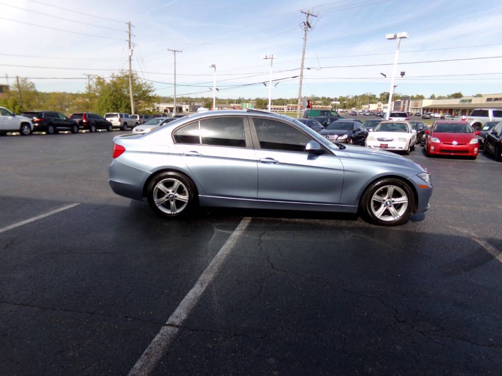 2013 BMW 3 Series Image 5