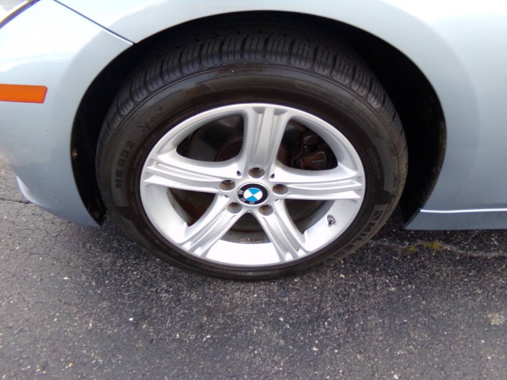 2013 BMW 3 Series Image 34