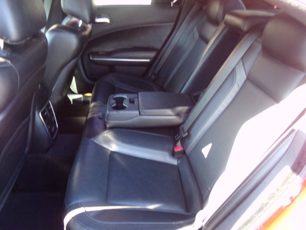 2016 Dodge Charger Image 13