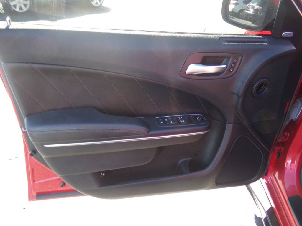 2016 Dodge Charger Image 14