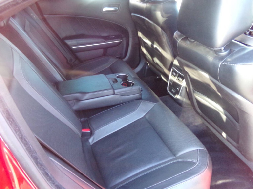 2016 Dodge Charger Image 28
