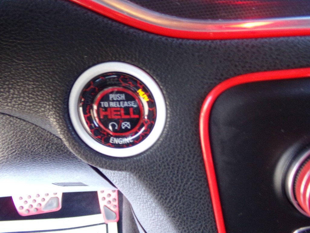 2016 Dodge Charger Image 39