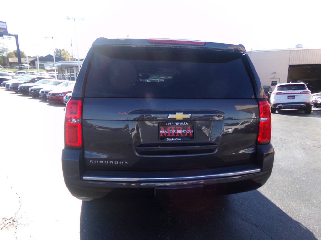 2015 Chevrolet Suburban Image 5