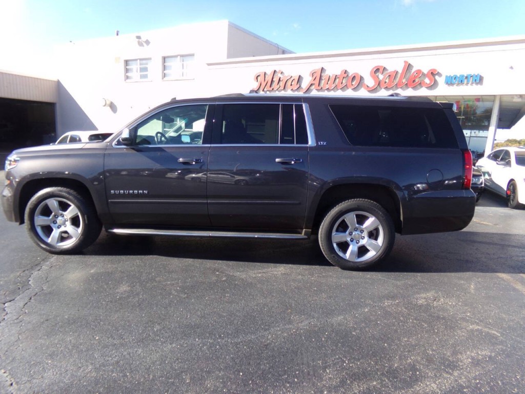 2015 Chevrolet Suburban Image 6