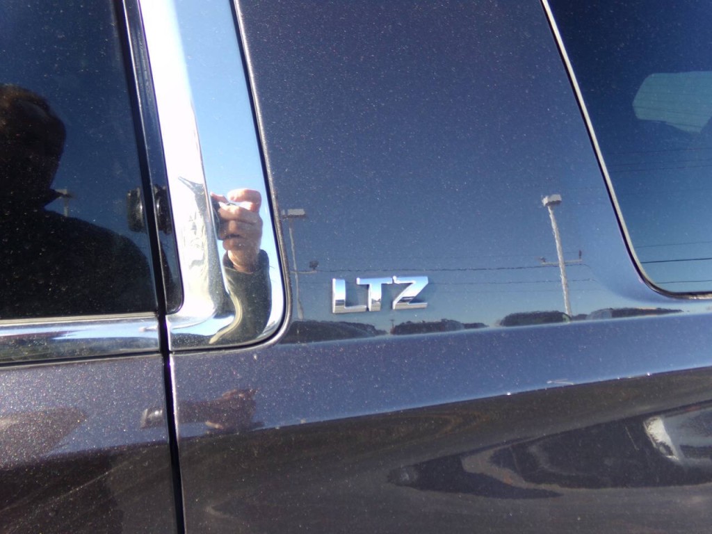 2015 Chevrolet Suburban Image 7