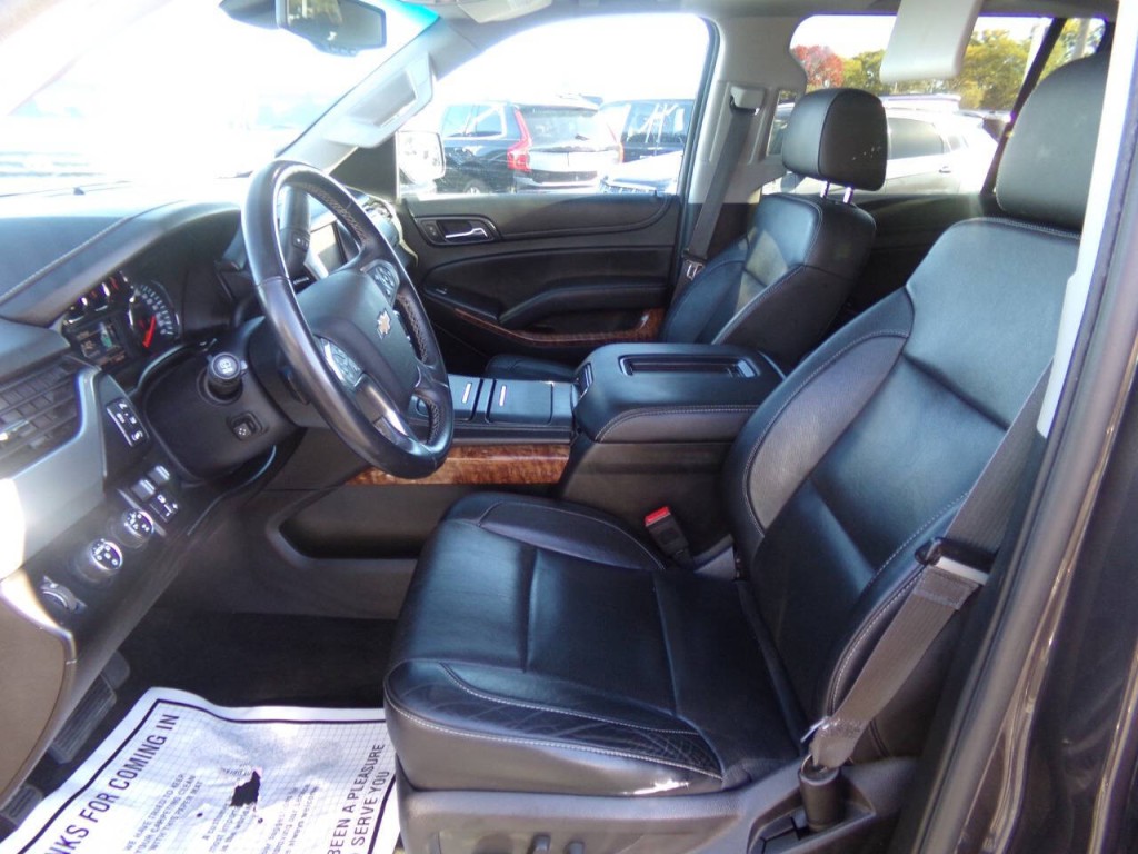 2015 Chevrolet Suburban Image 9