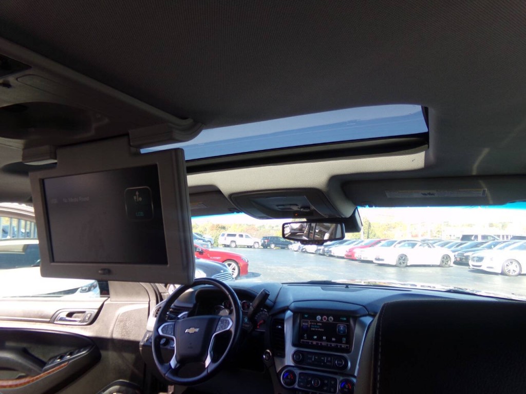 2015 Chevrolet Suburban Image 31
