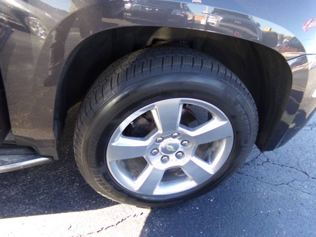 2015 Chevrolet Suburban Image 33