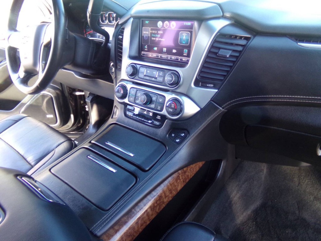 2015 Chevrolet Suburban Image 36