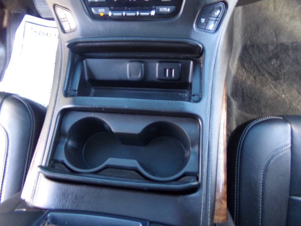 2015 Chevrolet Suburban Image 40