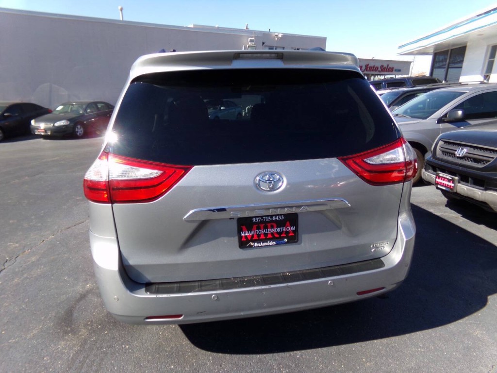 2015 Toyota Sienna Image 52