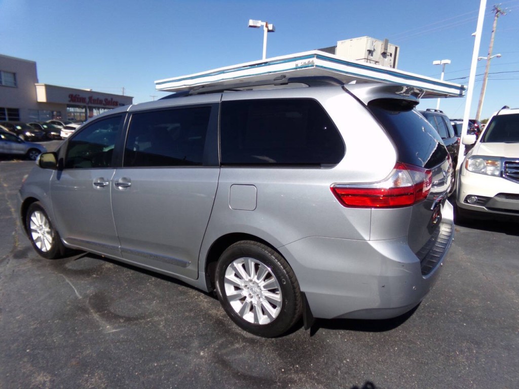 2015 Toyota Sienna Image 53