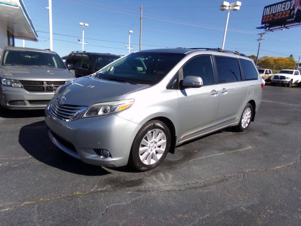 2015 Toyota Sienna Image 55