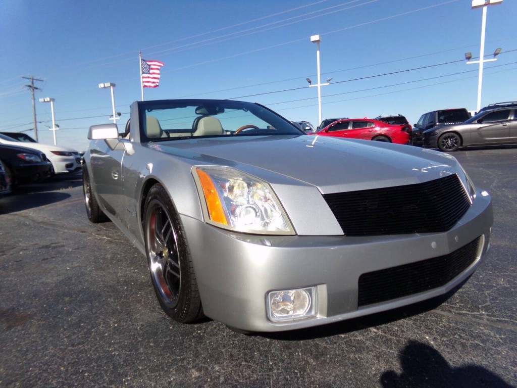 2006 Cadillac XLR Image 5