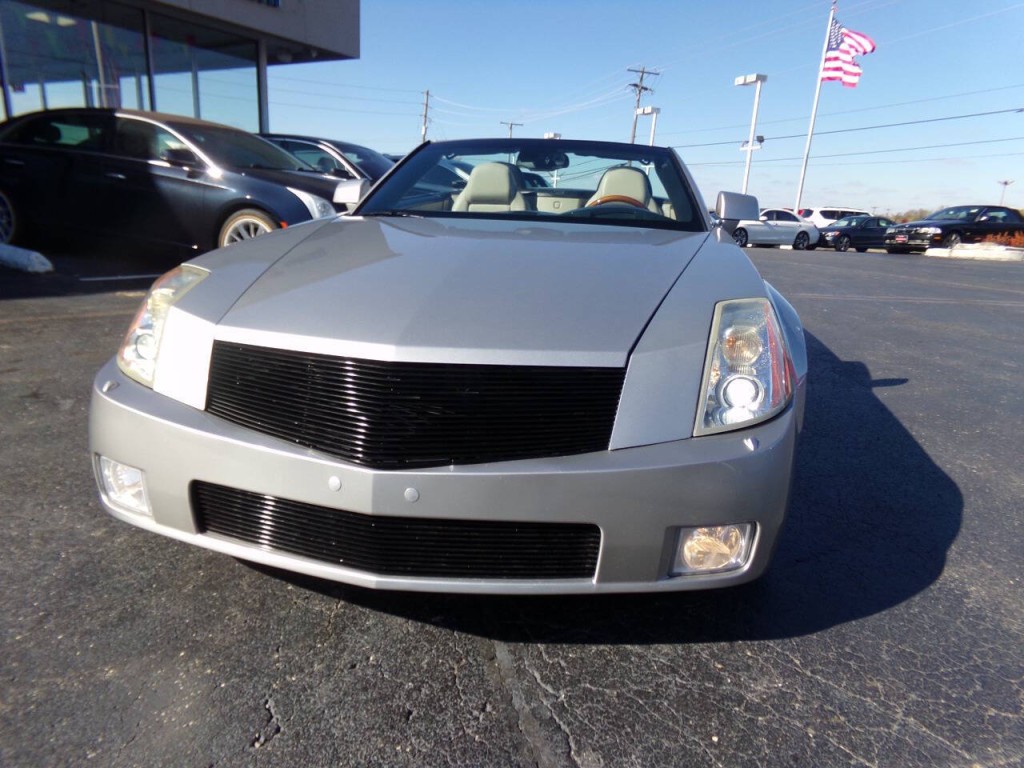 2006 Cadillac XLR Image 6