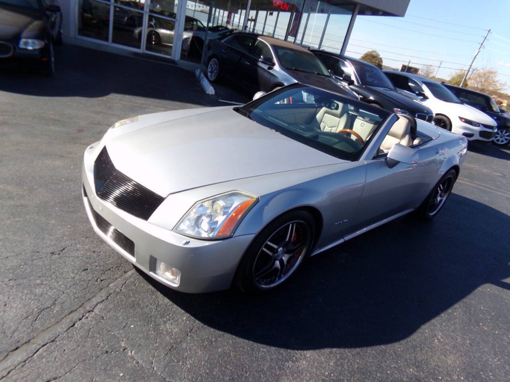 2006 Cadillac XLR Image 7
