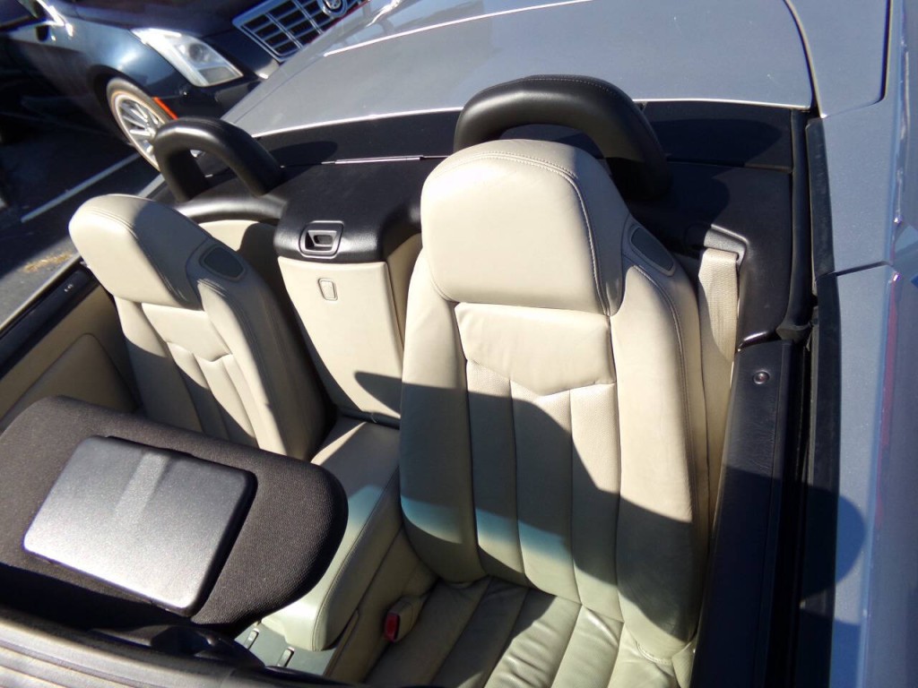 2006 Cadillac XLR Image 9