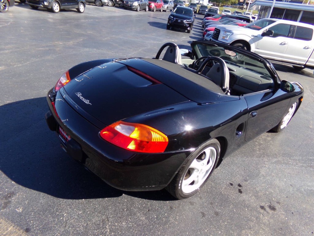 1997 Porsche Boxster Image 2