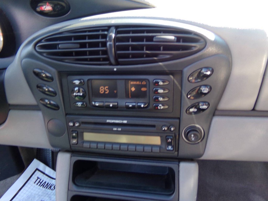 1997 Porsche Boxster Image 22