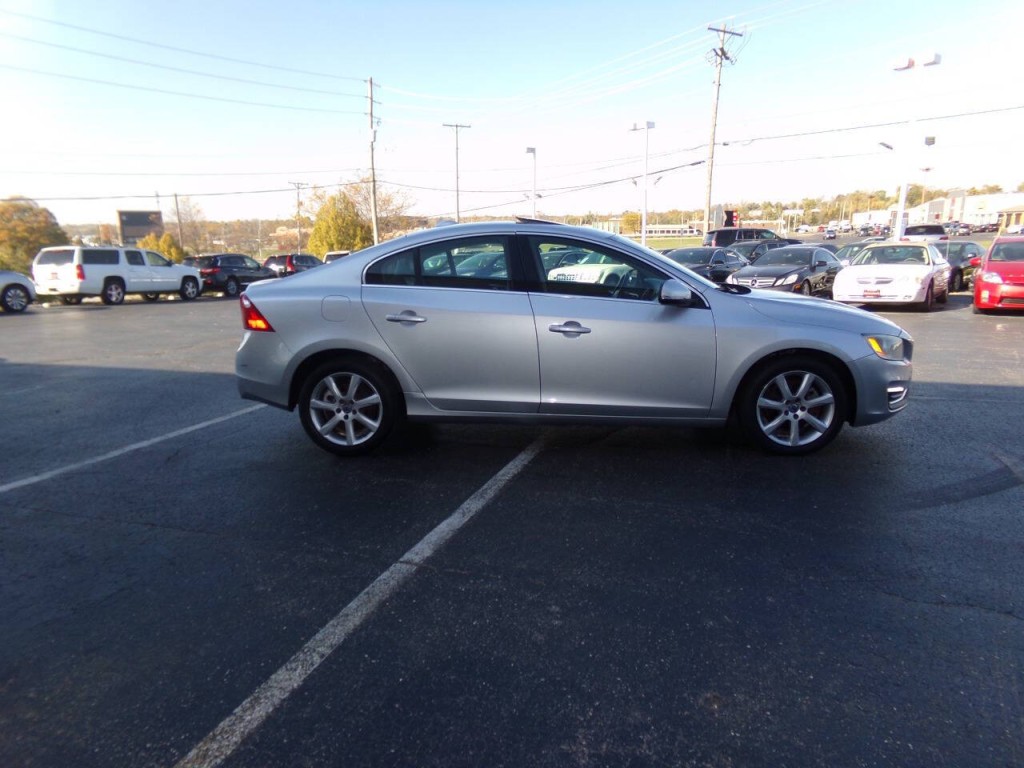 2016 Volvo S60 Image 5