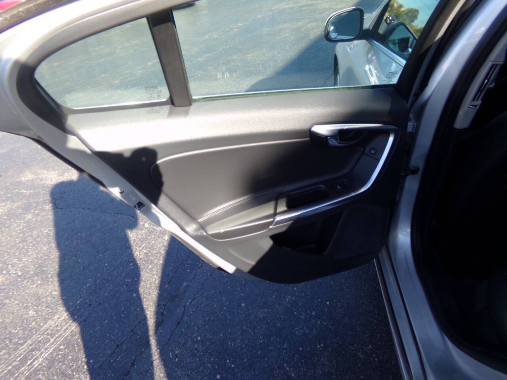 2016 Volvo S60 Image 18