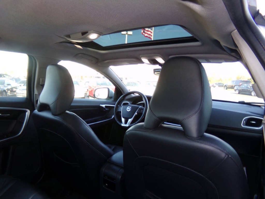 2016 Volvo S60 Image 23