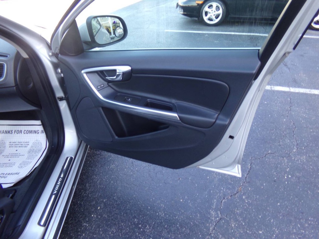 2016 Volvo S60 Image 29