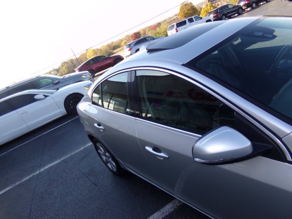 2016 Volvo S60 Image 40