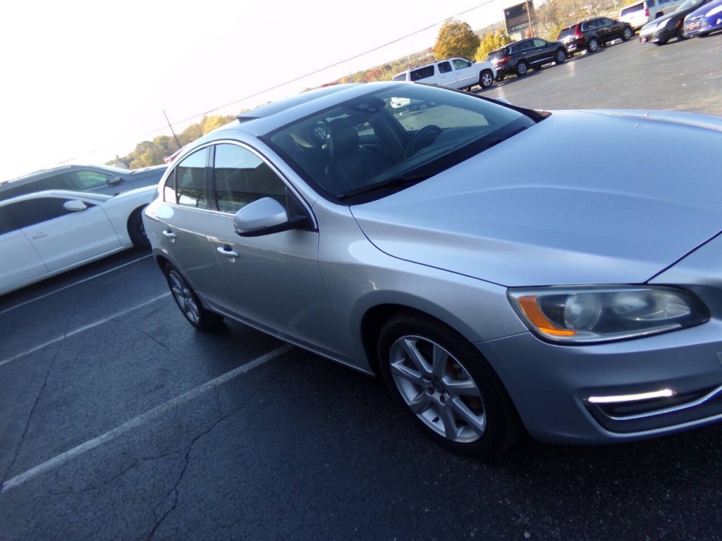 2016 Volvo S60 Image 42