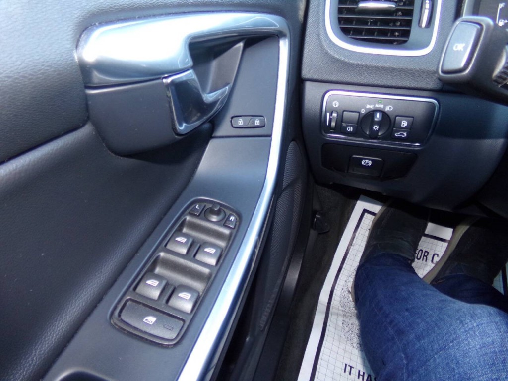 2016 Volvo S60 Image 48