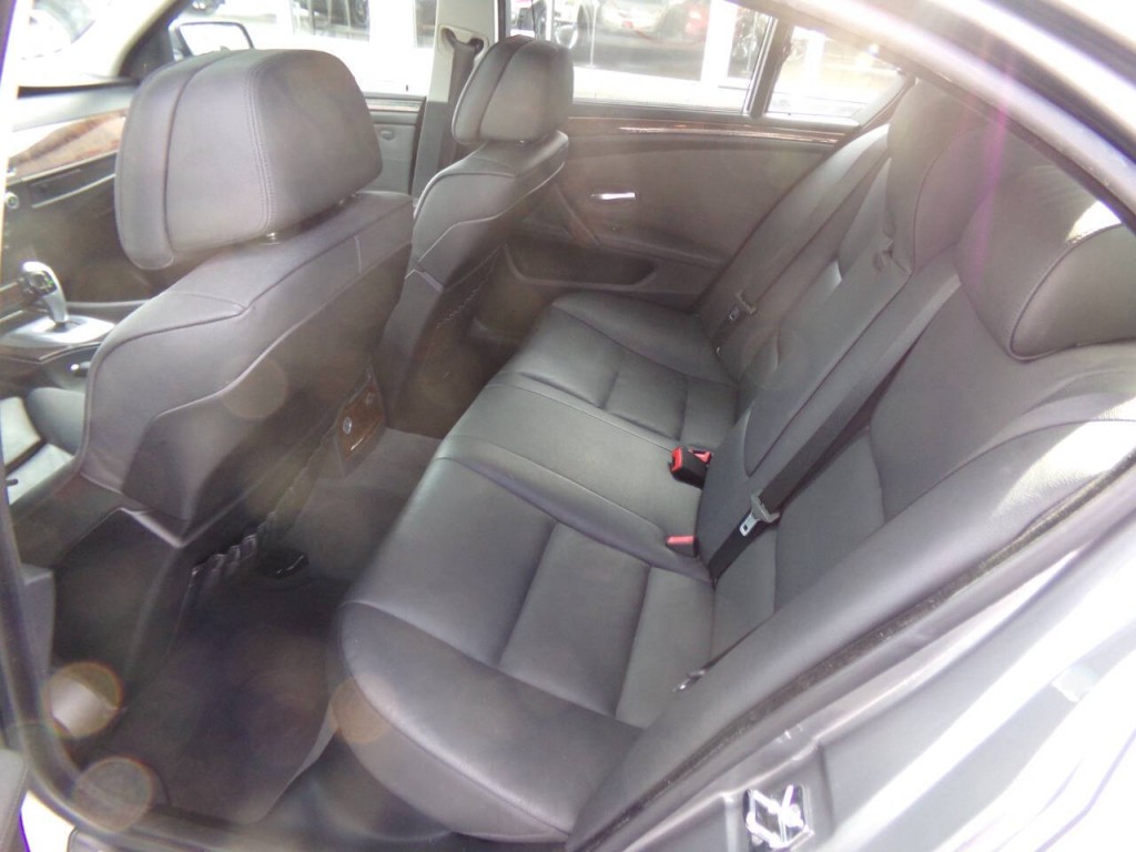2009 BMW 5 Series Image 14