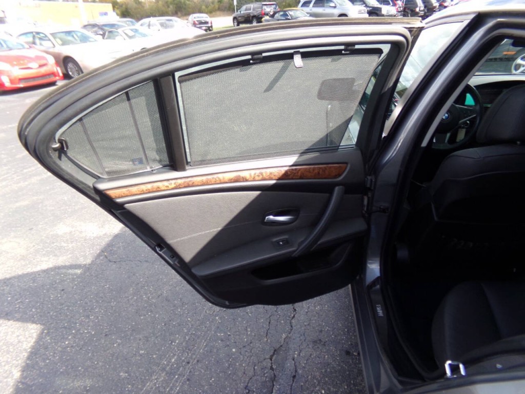 2009 BMW 5 Series Image 20