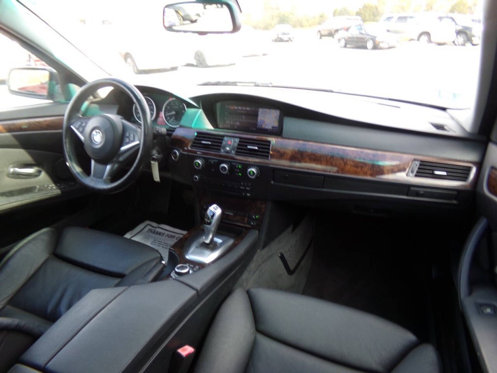 2009 BMW 5 Series Image 25