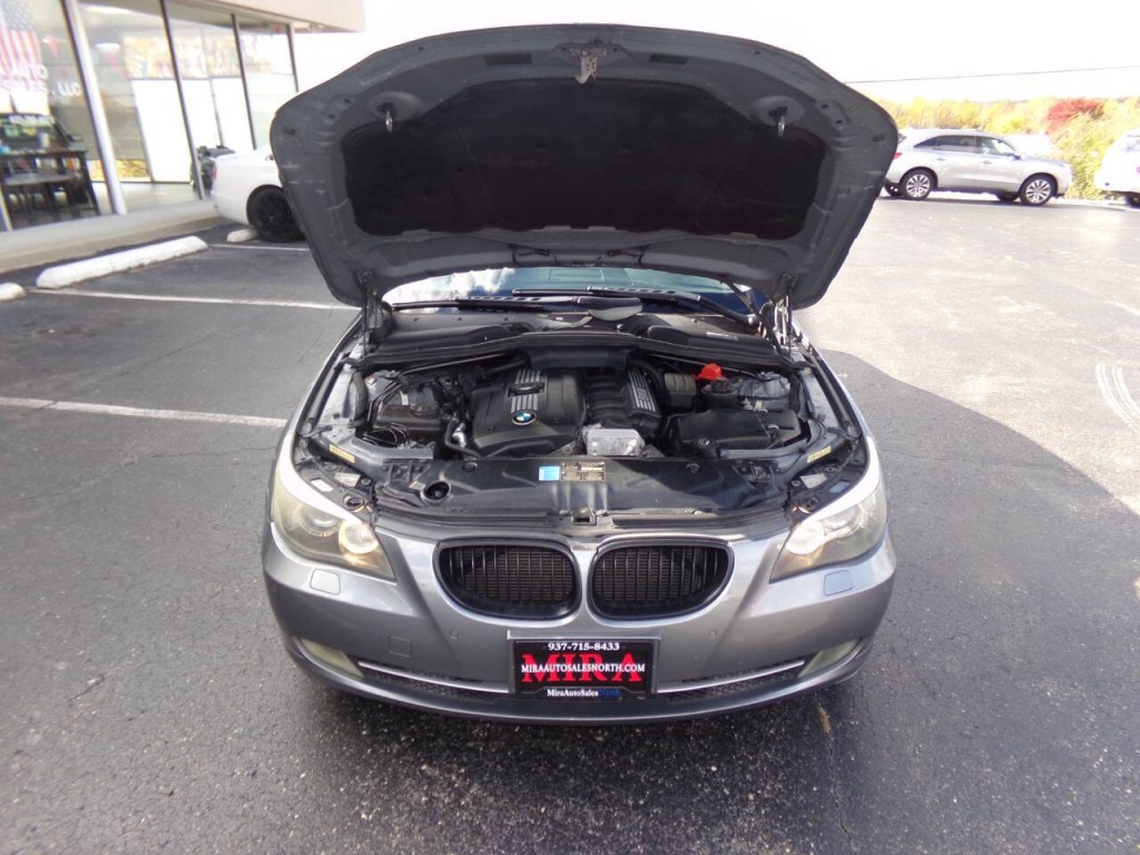 2009 BMW 5 Series Image 33