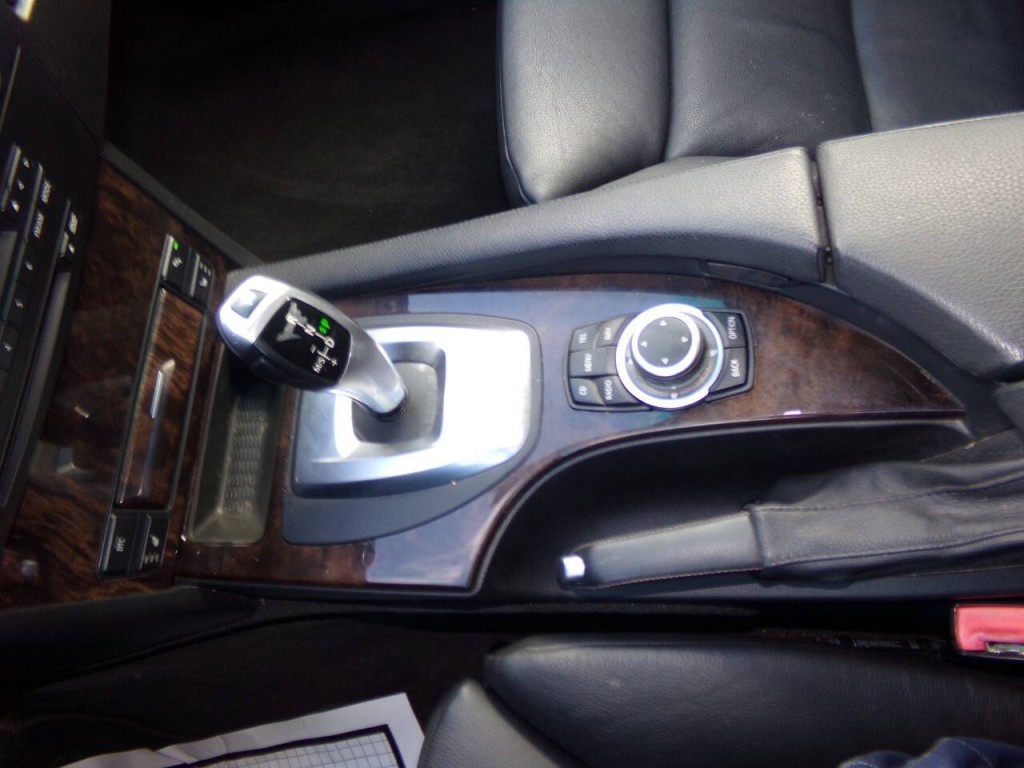 2009 BMW 5 Series Image 57