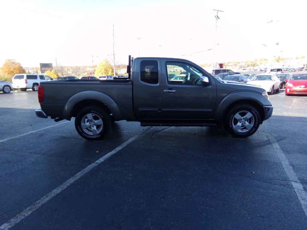 2008 Nissan Frontier Image 6