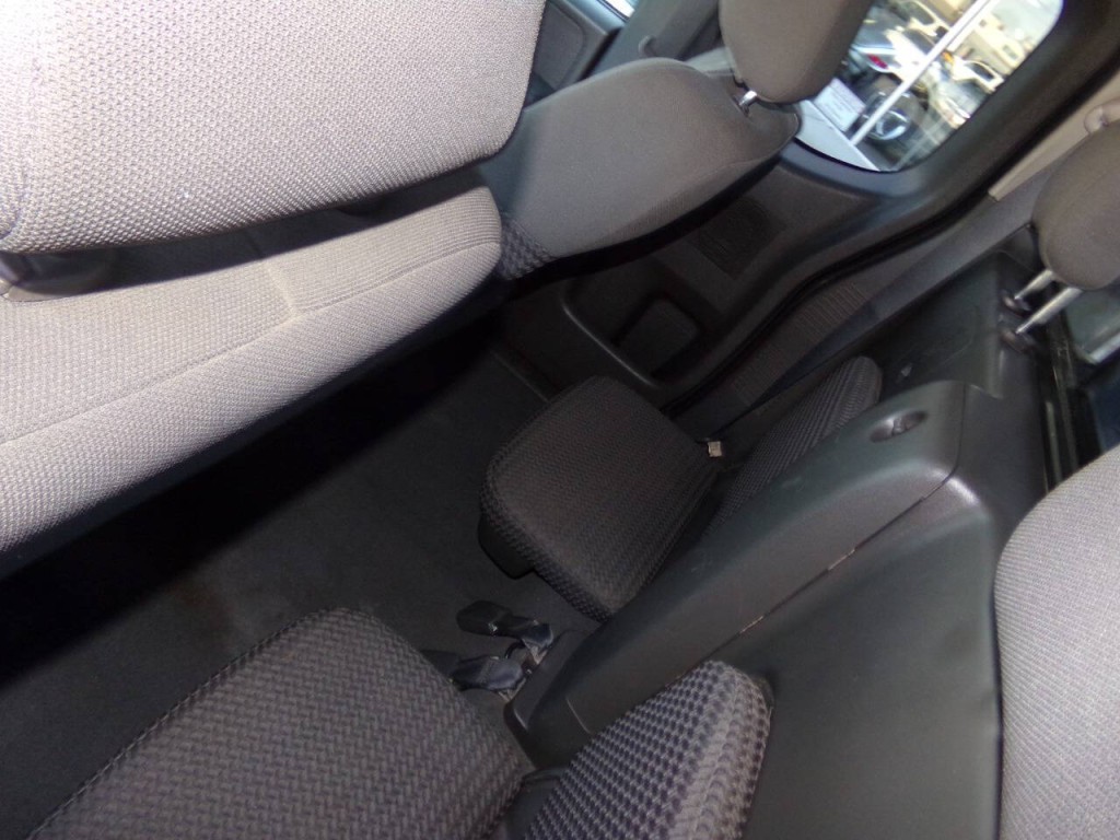 2008 Nissan Frontier Image 14