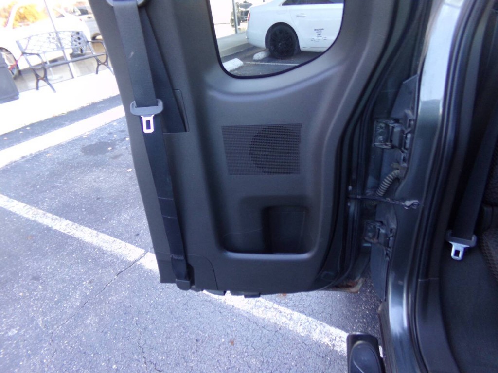 2008 Nissan Frontier Image 27