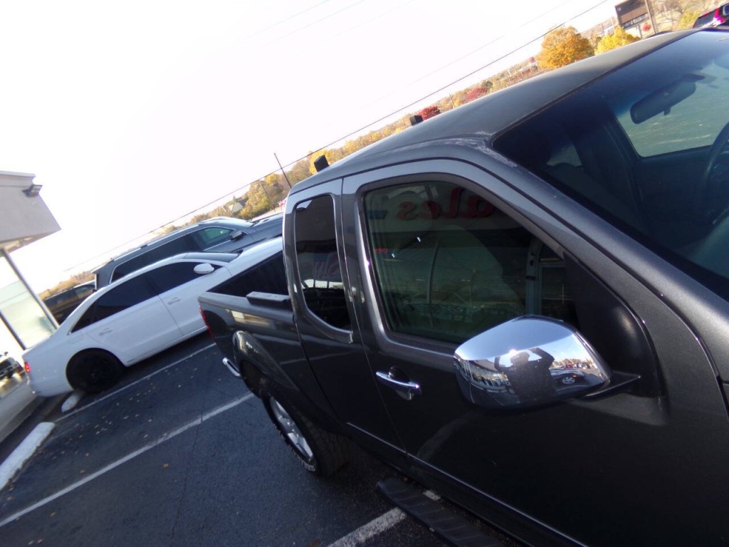 2008 Nissan Frontier Image 46