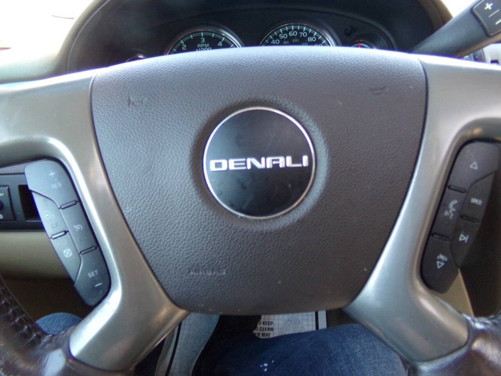 2014 GMC Yukon Image 24