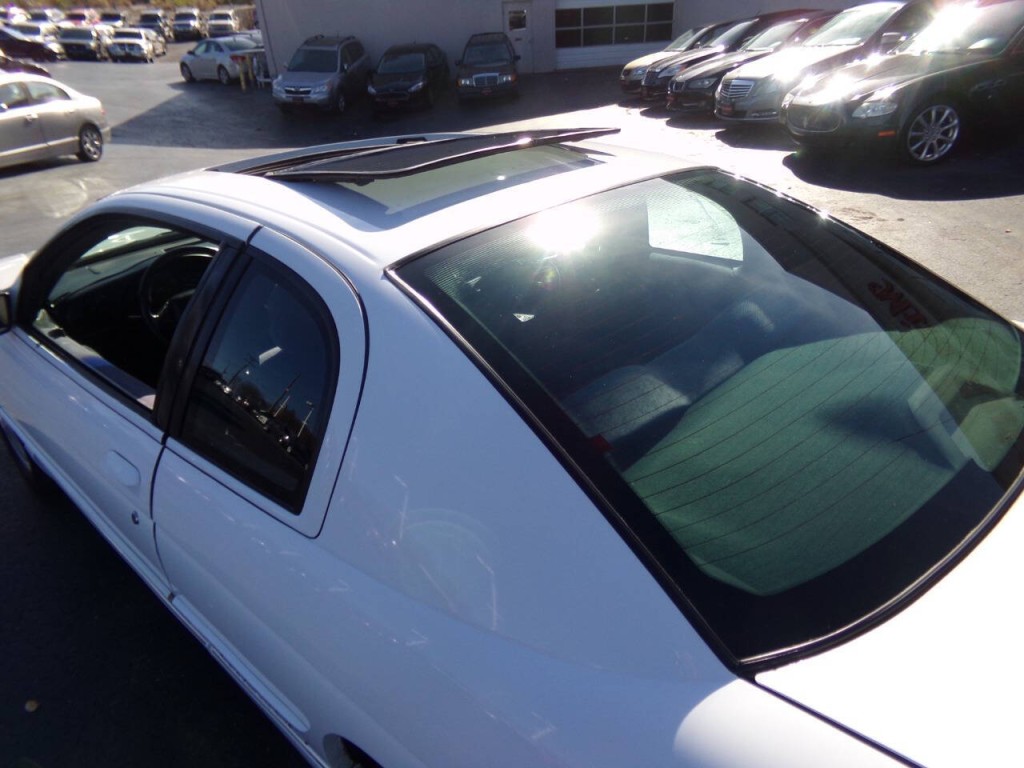 1998 Chevrolet Monte Carlo Image 8